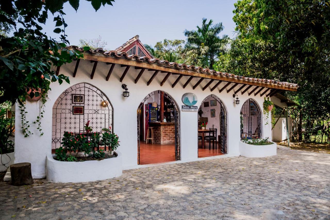 Hotel Restaurante Selva Negra Turbaco ภายนอก รูปภาพ